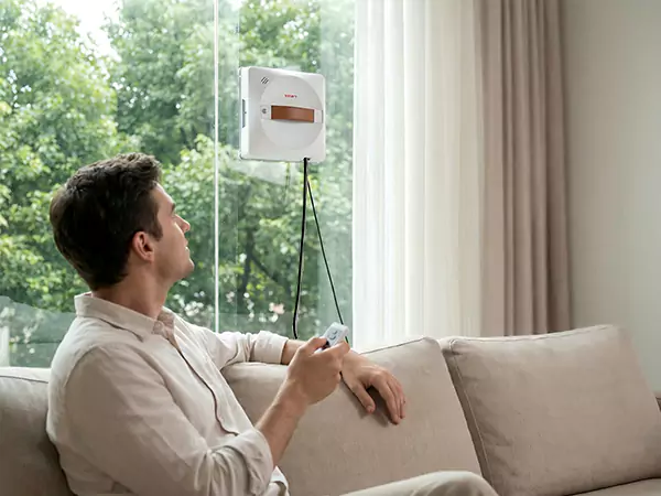 Vapauta kätesi ja avaa uusi asento korkealla siivoamista varten